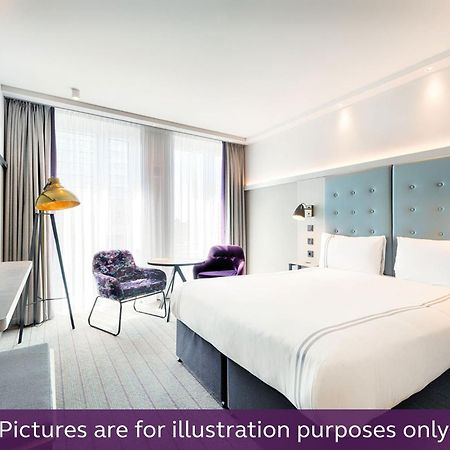 Premier Inn Stuttgart Bad Cannstatt Стая снимка